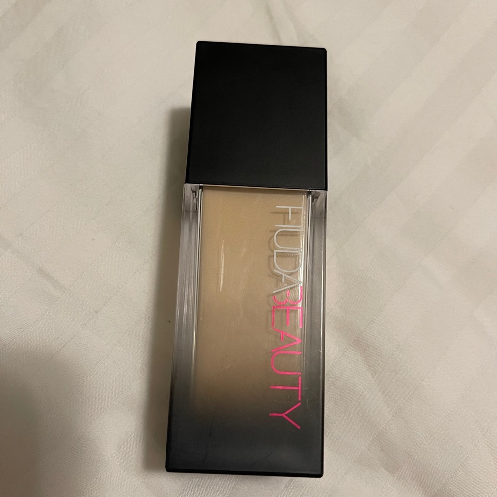 Huda Beauty #FauxFilter Foundation - Vanilla